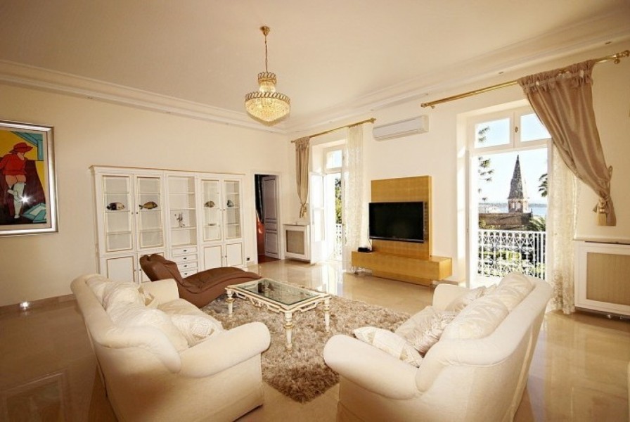 法国 戛纳的200m² 公寓长租支付比特币 1320614