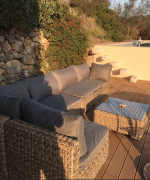 Provencal villa with 14m pool for long term rent in Tourrettes-sur-Loup. Pool with 14.5m x 3m swimming lane. Garden composed of 'restanques' stone terraces, covered patio, and two additional terraces, with breathtaking views over Bar sur Loup and Gourdon.