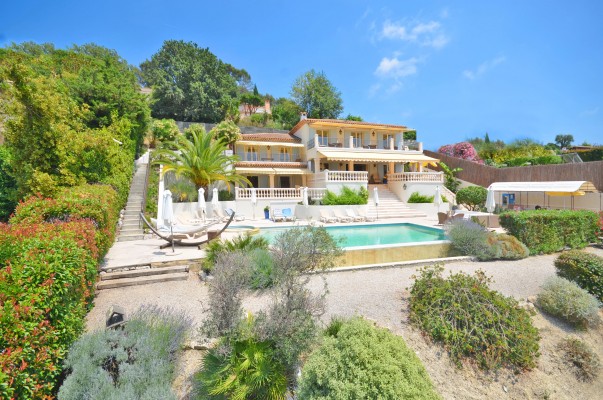 Wonderful villa with heated infinity pool for rent Saint-Paul de Vence, France