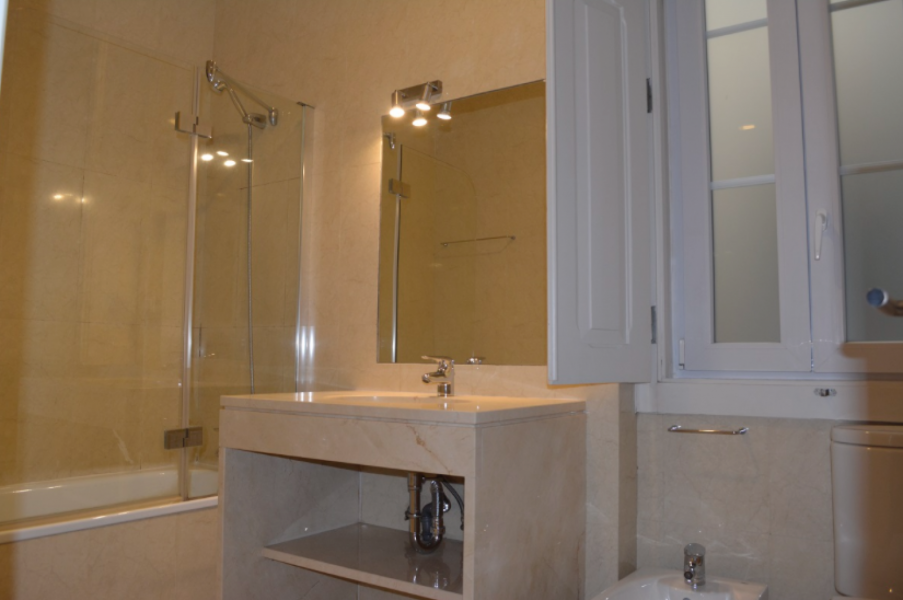 2 спални апартамент 118m&#178; за дългосрочно наемане Лисабон 2 бани - Открийте Апартамент във Португалия., 726003