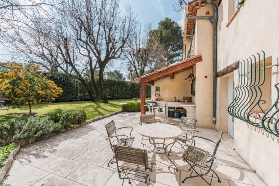 Charming family house for long term let in Vence, French Riviera